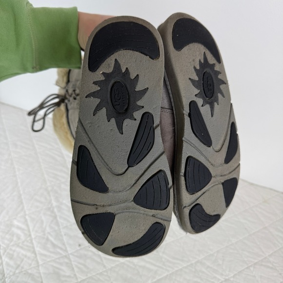 UGG Australia Tall Lace Up Sheepskin Lined Boots Women Size 8 Gray Suede - Picture 7 of 12